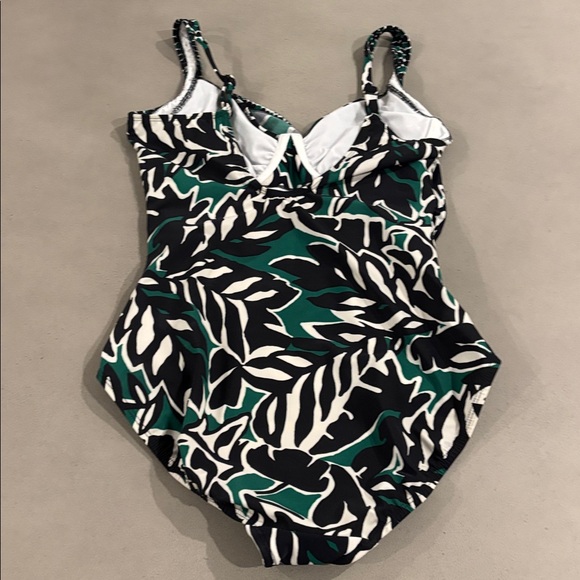 Miraclesuit Sanibel One Piece in Palma Verde - Picture 7 of 7